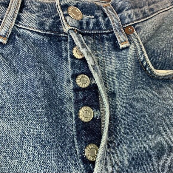 AGOLDE Carrie Long Length Slim Denim Short in Forefit Wash - Picture 5 of 9